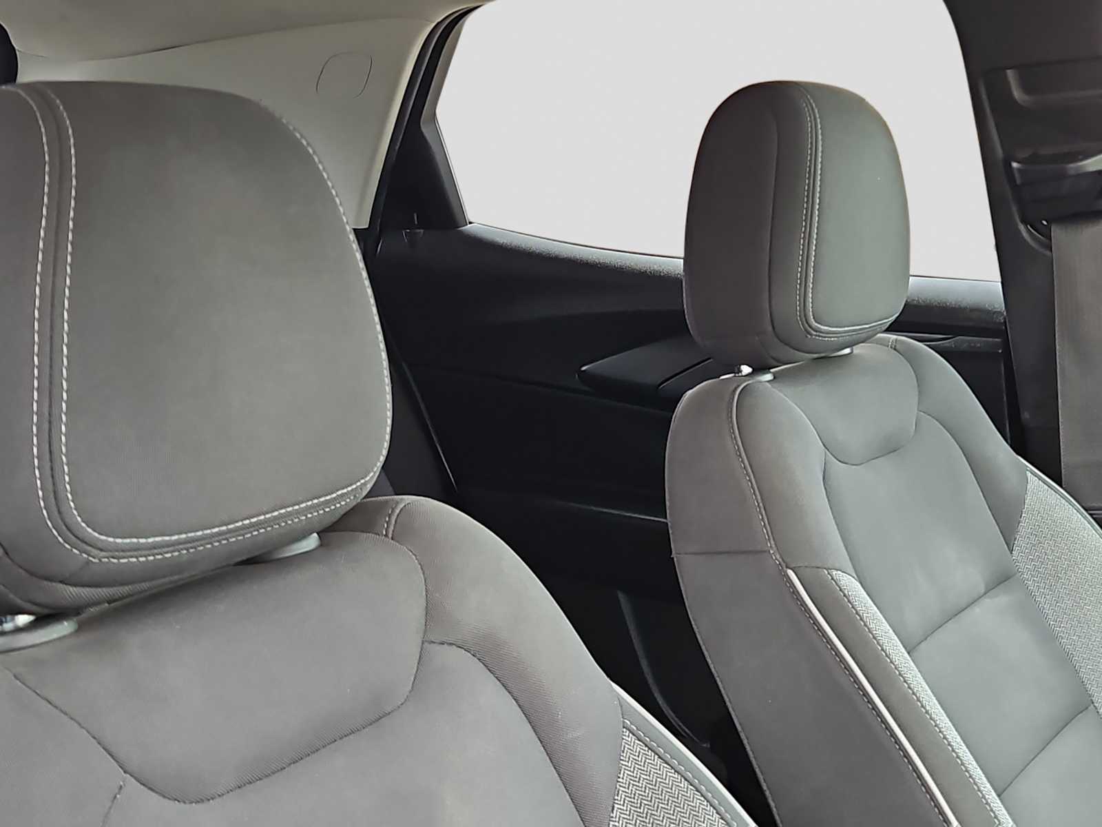 Thumbnail: 2023 Chevrolet TrailBlazer - 18