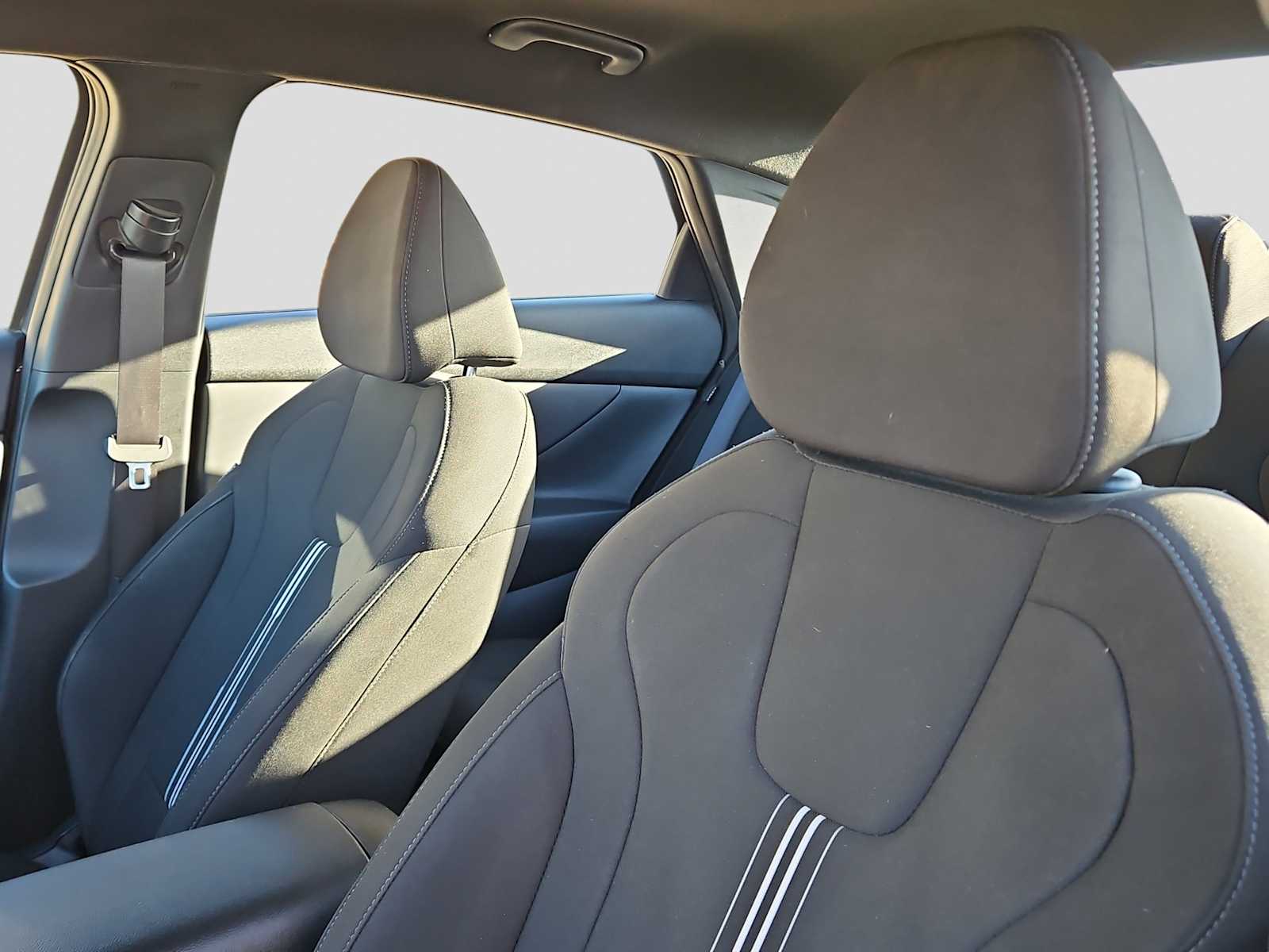 Thumbnail: 2025 Hyundai Elantra - 18