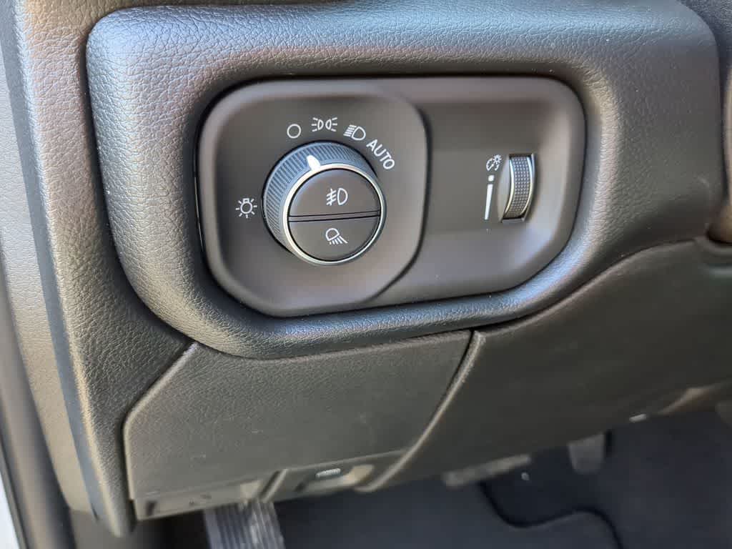 Thumbnail: 2026 RAM 3500 - 18