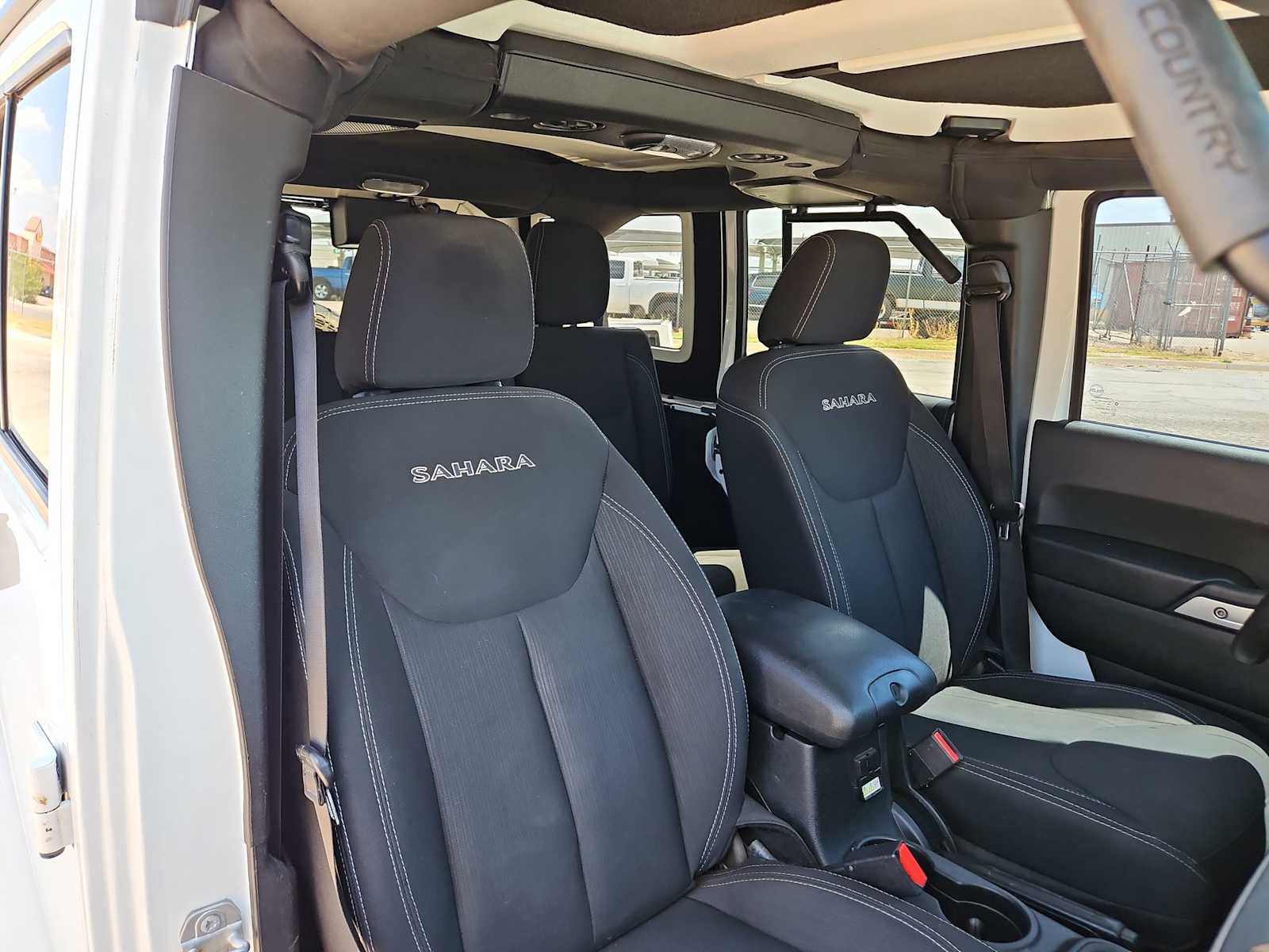 Thumbnail: 2018 Jeep Wrangler - 21