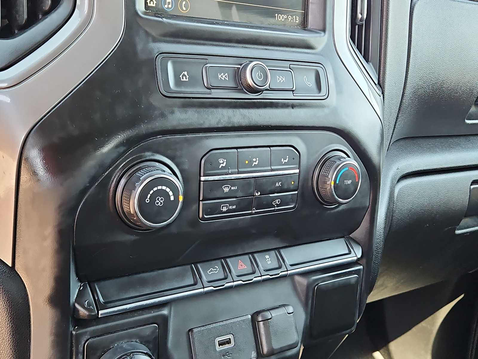 Thumbnail: 2019 Chevrolet Silverado 1500 - 27