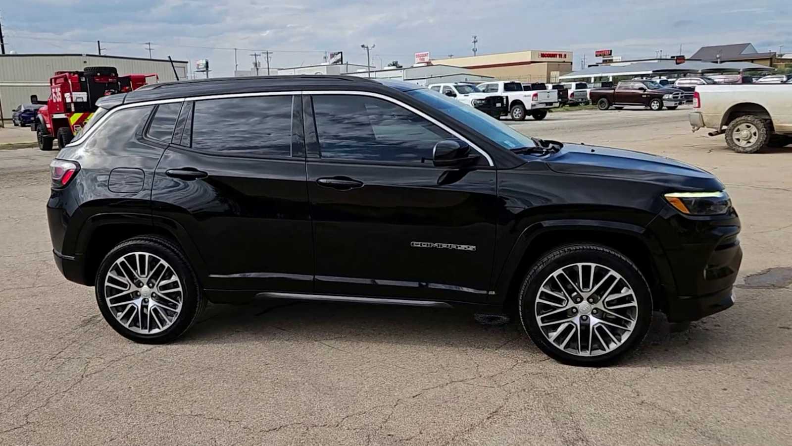 Thumbnail: 2022 Jeep Compass - 9