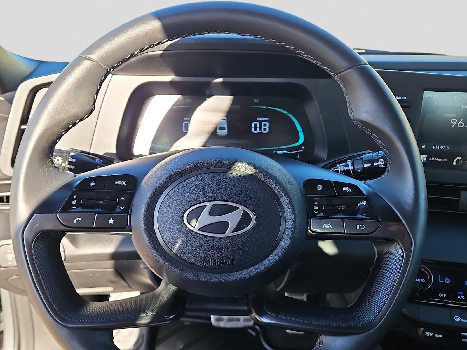 Thumbnail: 2025 Hyundai Elantra - 25