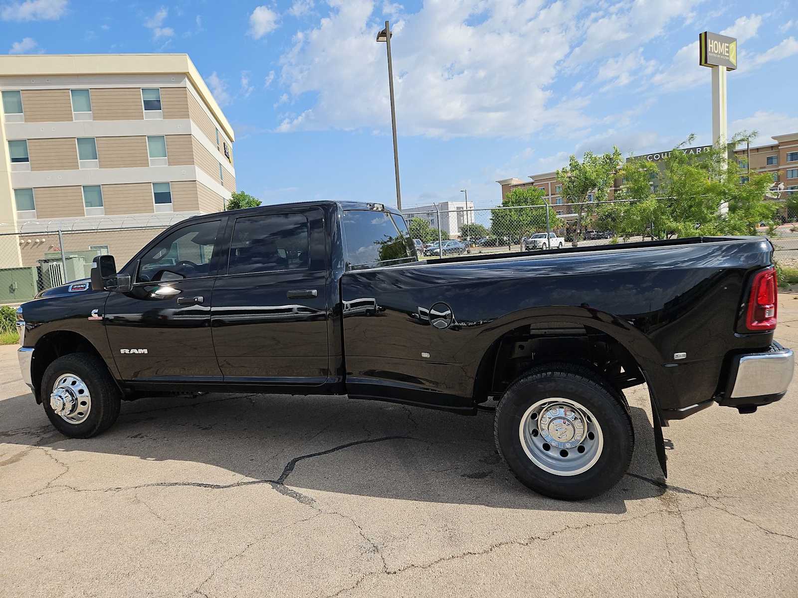 2025 RAM 3500 Big Horn 11