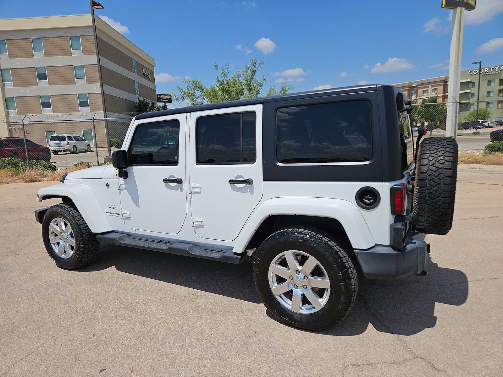 Thumbnail: 2018 Jeep Wrangler - 11