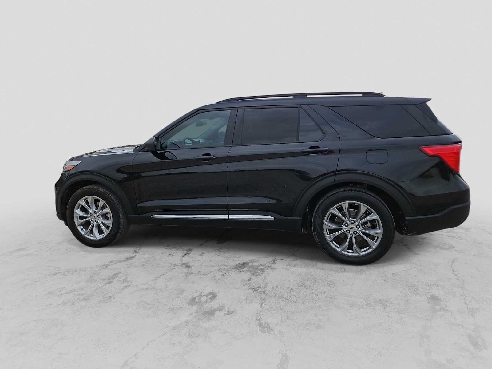 Thumbnail: 2022 Ford Explorer - 5