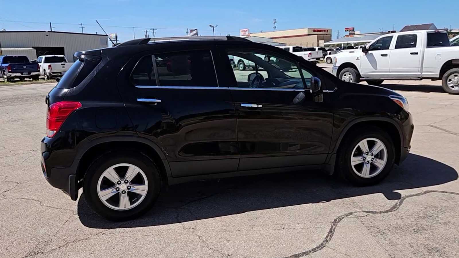 Thumbnail: 2019 Chevrolet Trax - 8