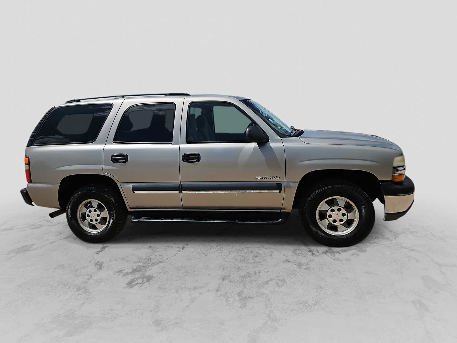 Thumbnail: 2003 Chevrolet Tahoe - 9