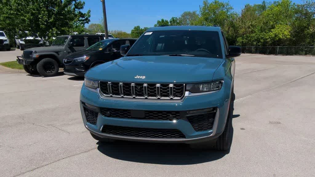 Thumbnail: 2026 Jeep Grand Cherokee L - 3
