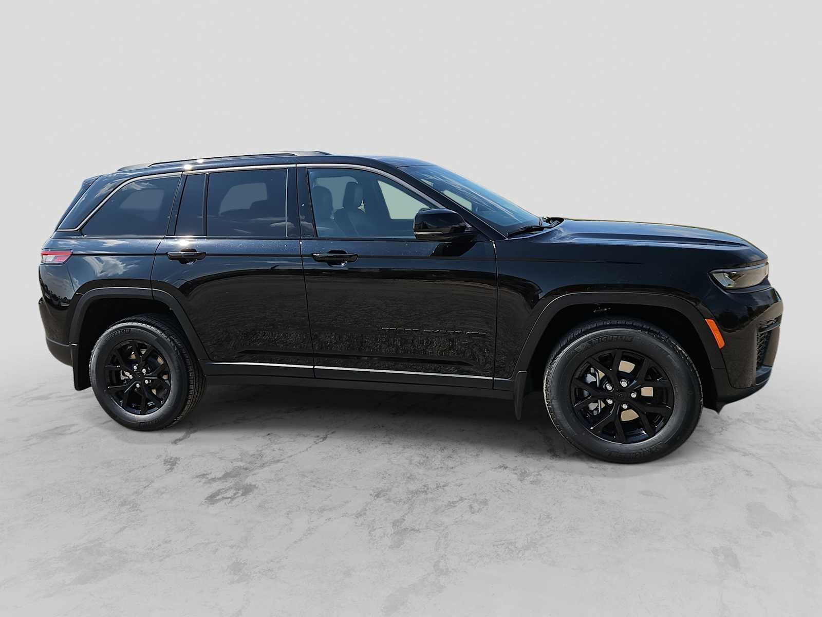 Thumbnail: 2026 Jeep Grand Cherokee - 9