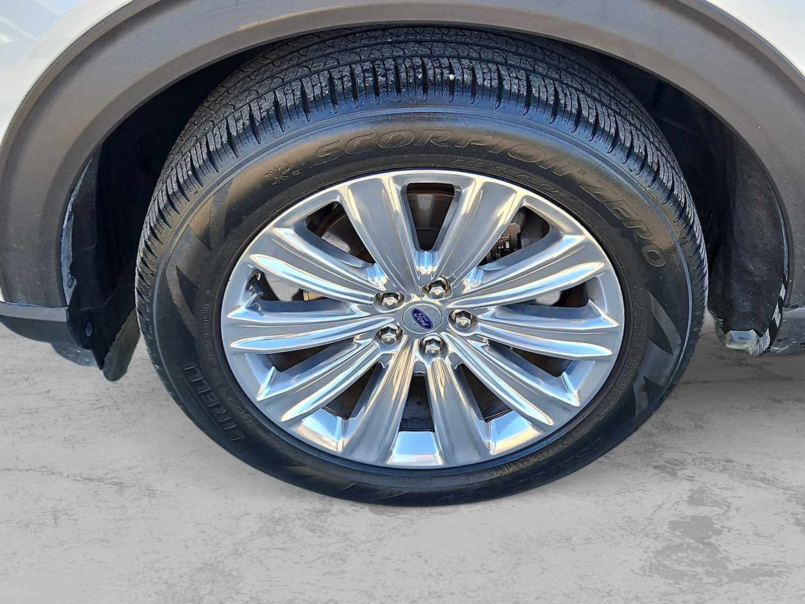 Thumbnail: 2020 Ford Explorer - 12