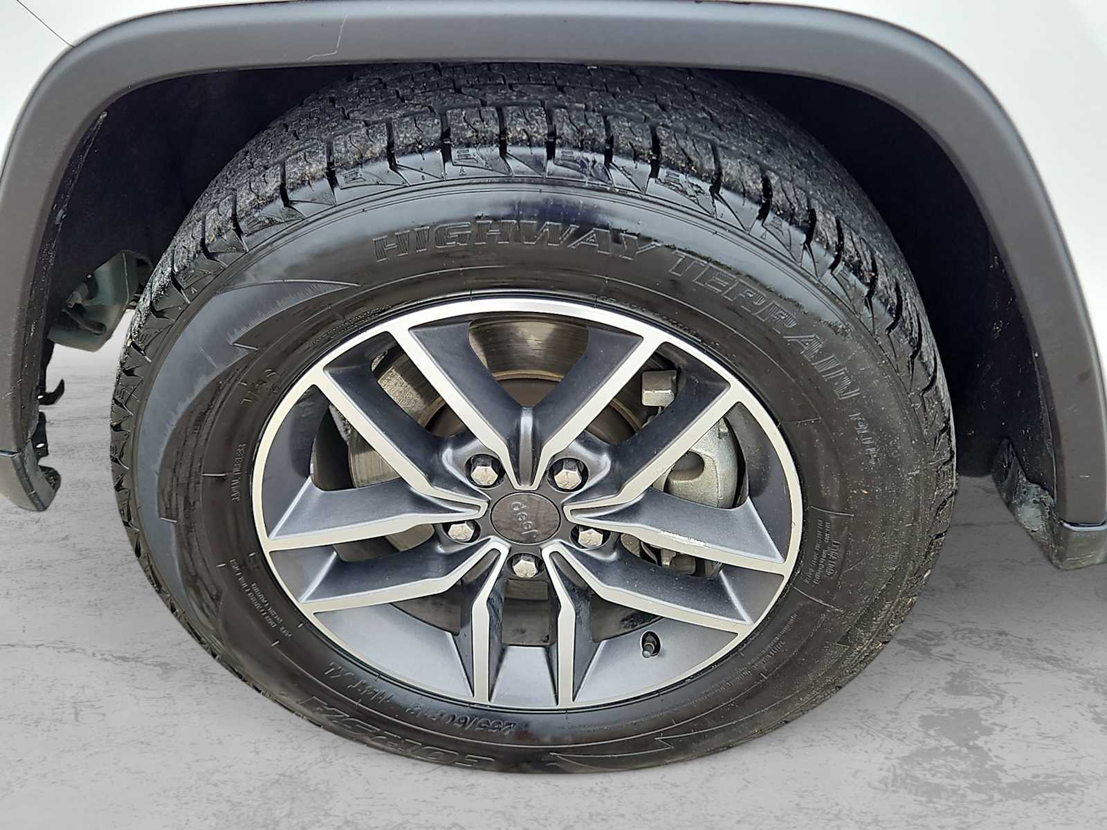 Thumbnail: 2021 Jeep Grand Cherokee - 12