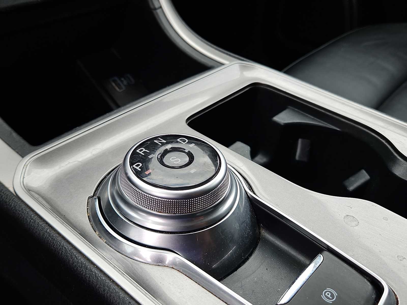 Thumbnail: 2024 Ford Edge - 21