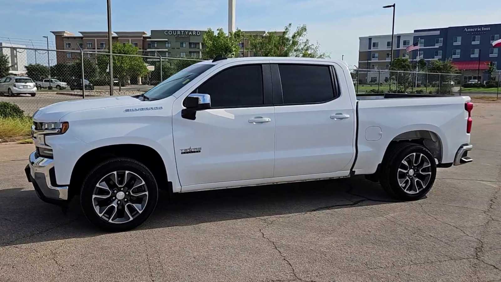 Thumbnail: 2019 Chevrolet Silverado 1500 - 4