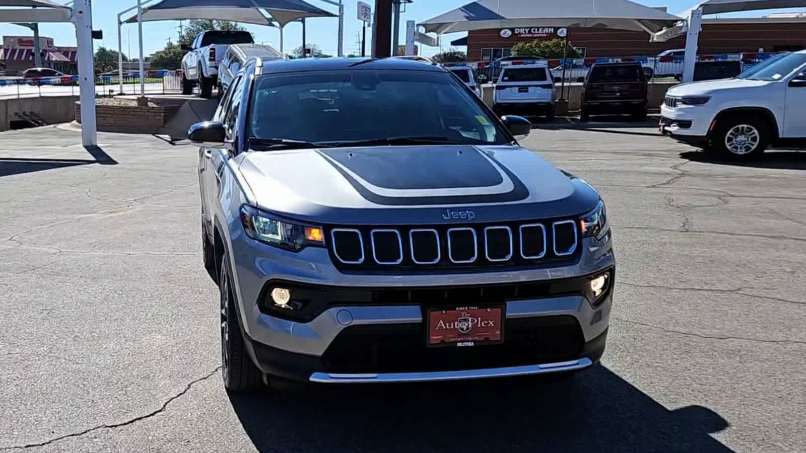 Used 2022 Jeep Compass Limited with VIN 3C4NJDCB8NT173055 for sale in San Angelo, TX