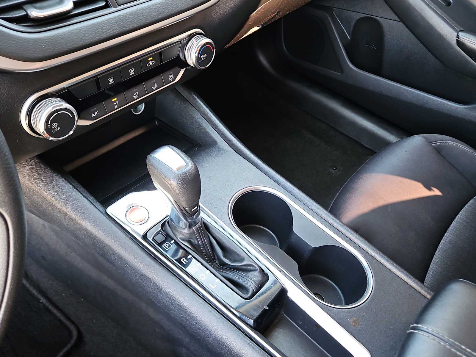 Thumbnail: 2022 Nissan Altima - 20