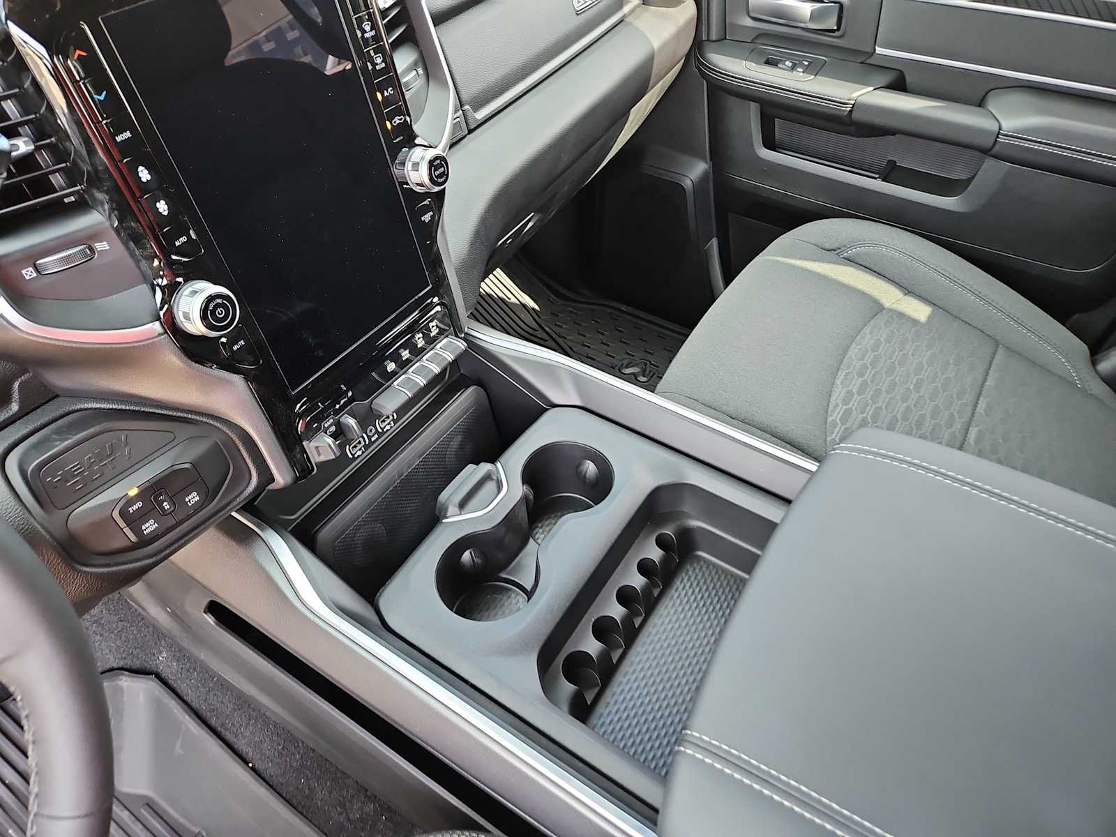 2025 RAM 3500 Big Horn 24