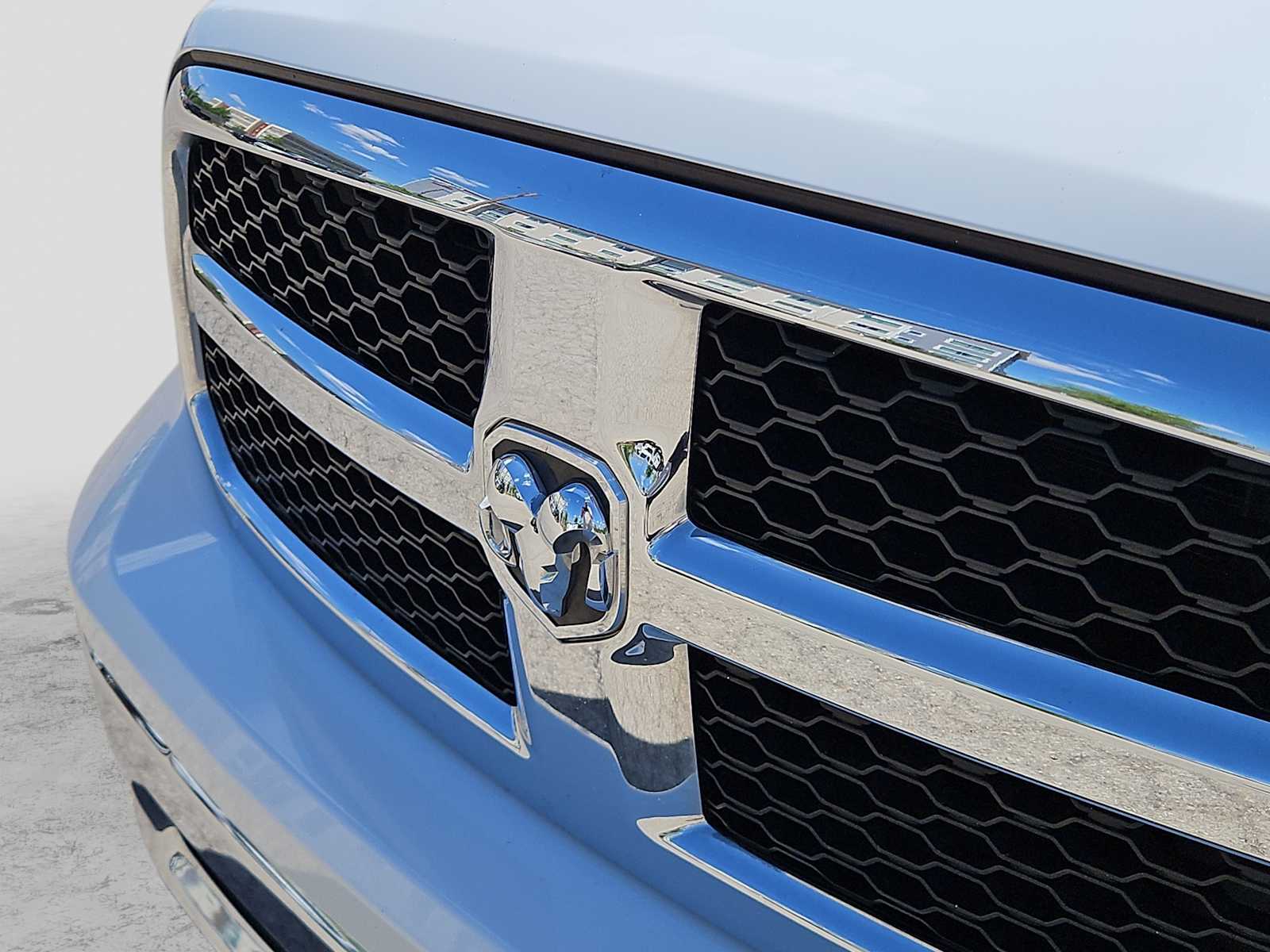 Thumbnail: 2023 RAM 1500 Classic - 13