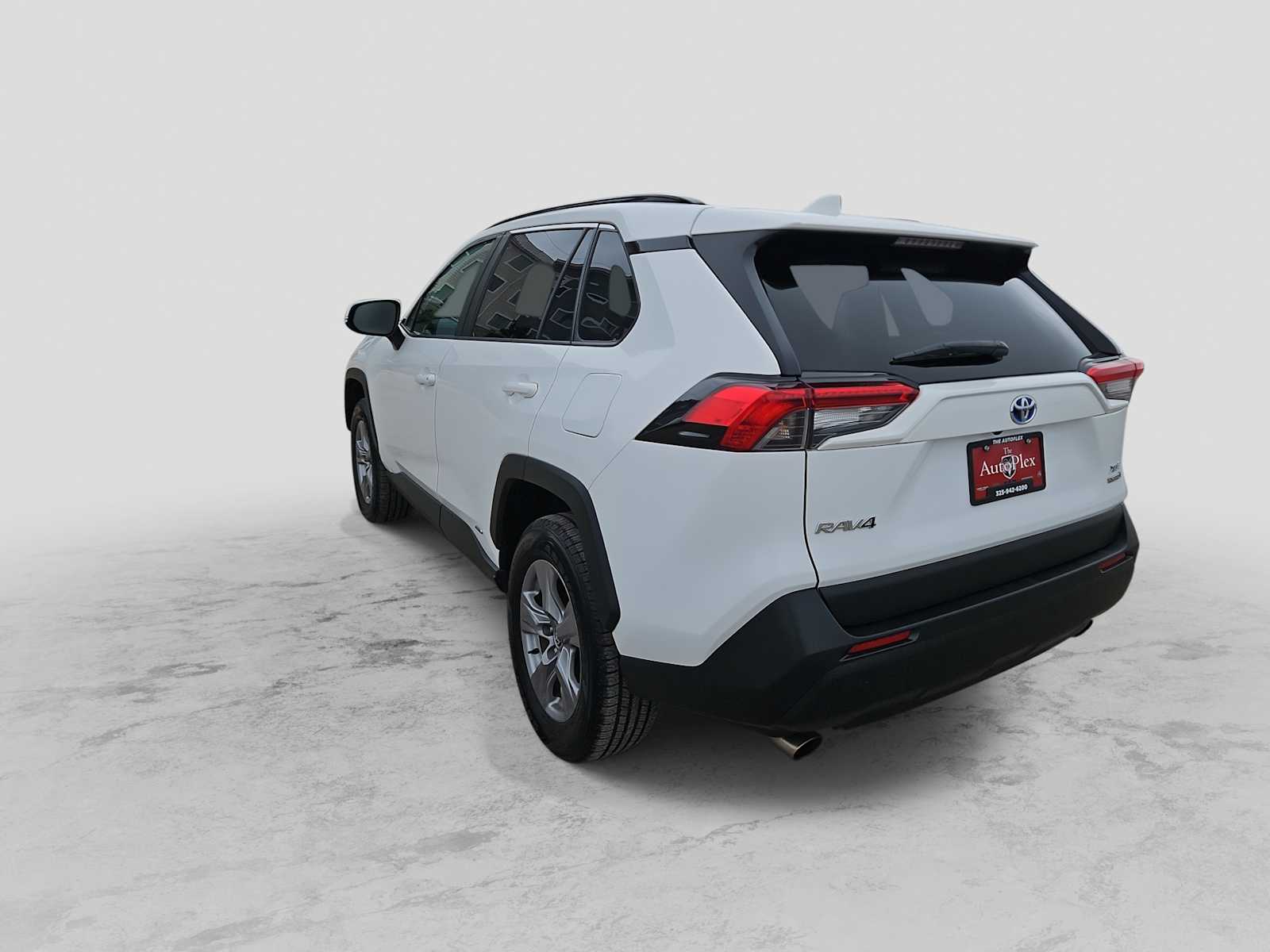 Thumbnail: 2022 Toyota RAV4 - 6