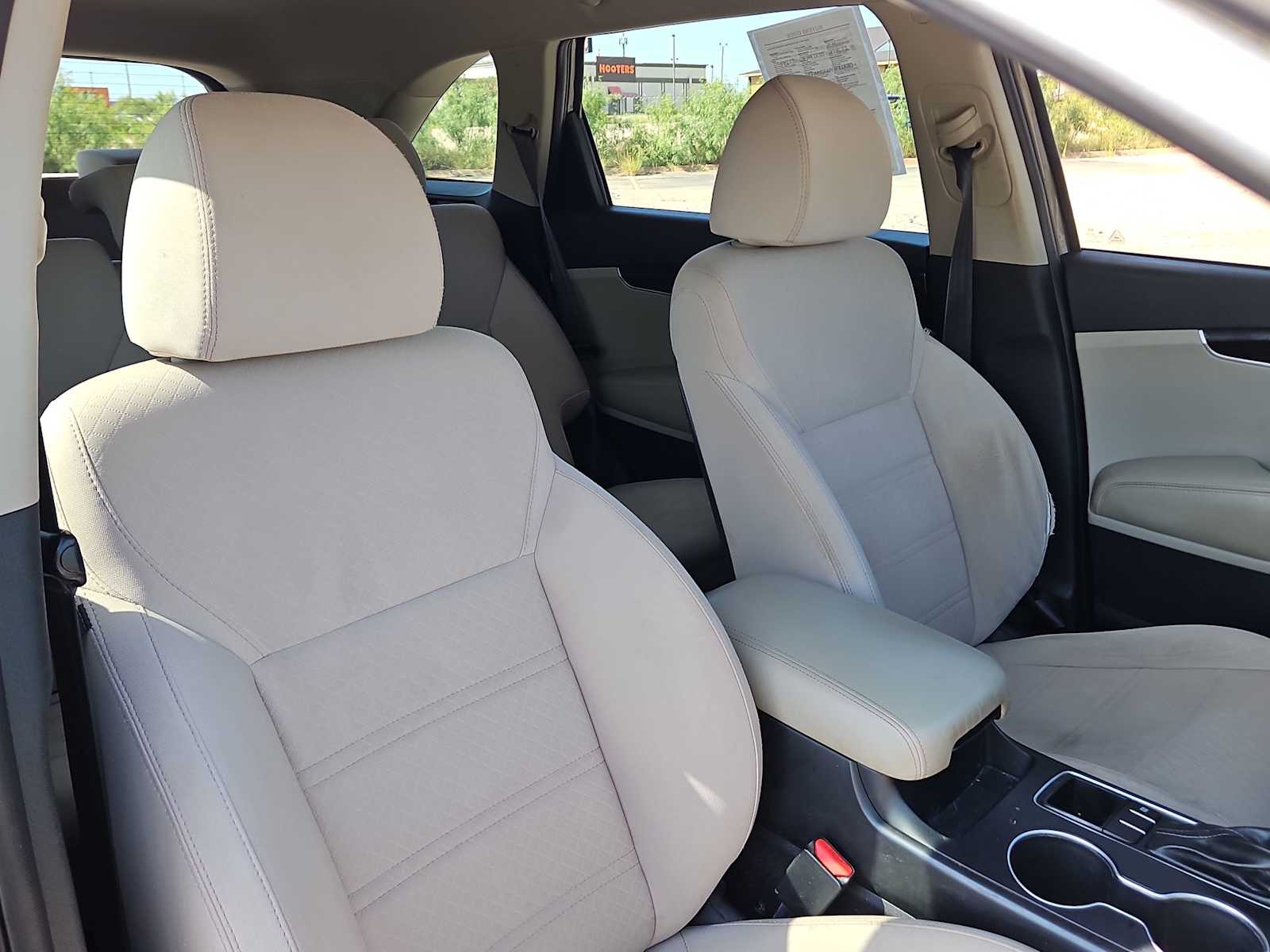Thumbnail: 2019 Kia Sorento - 21