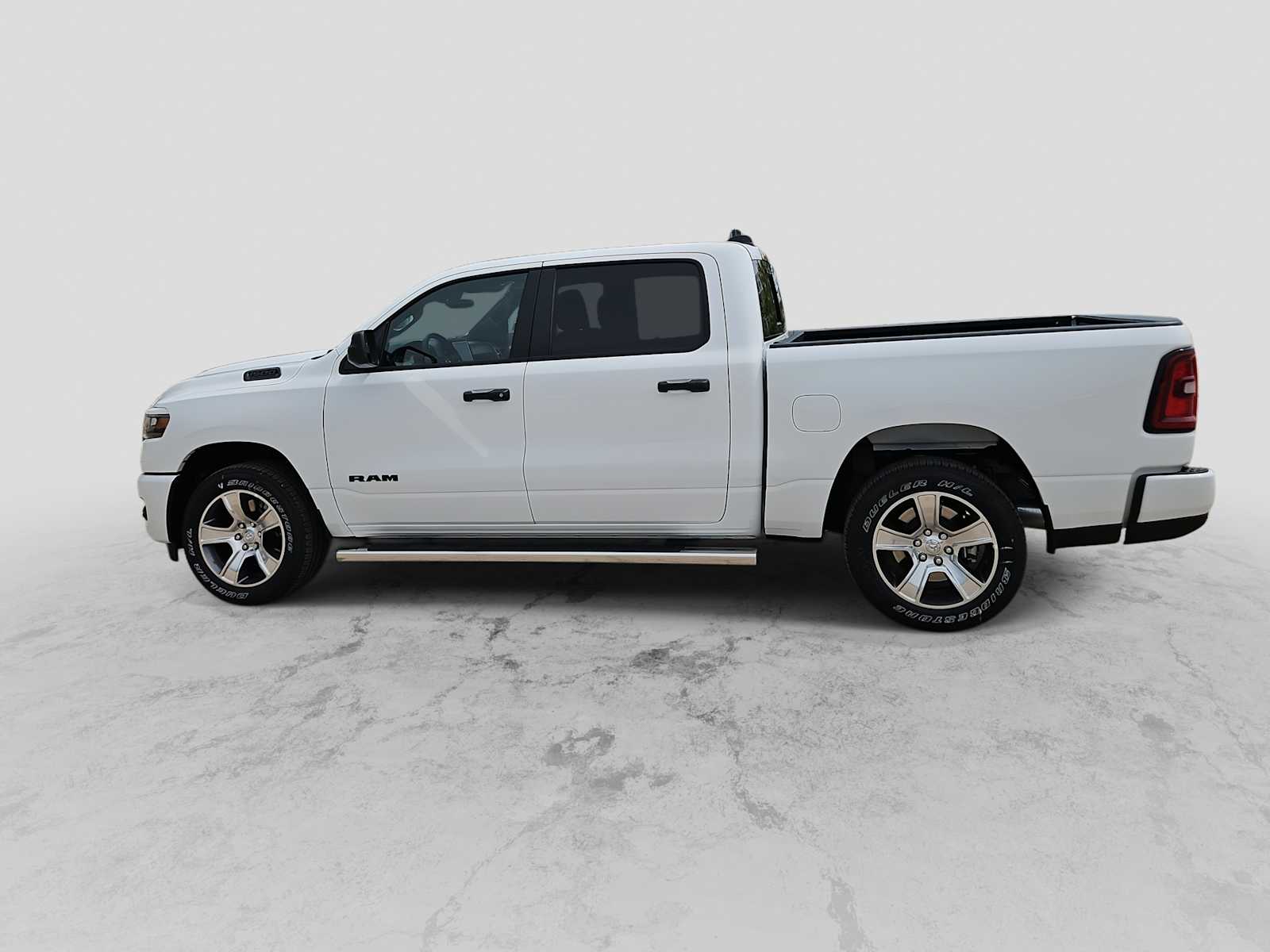 Thumbnail: 2026 RAM 1500 - 5