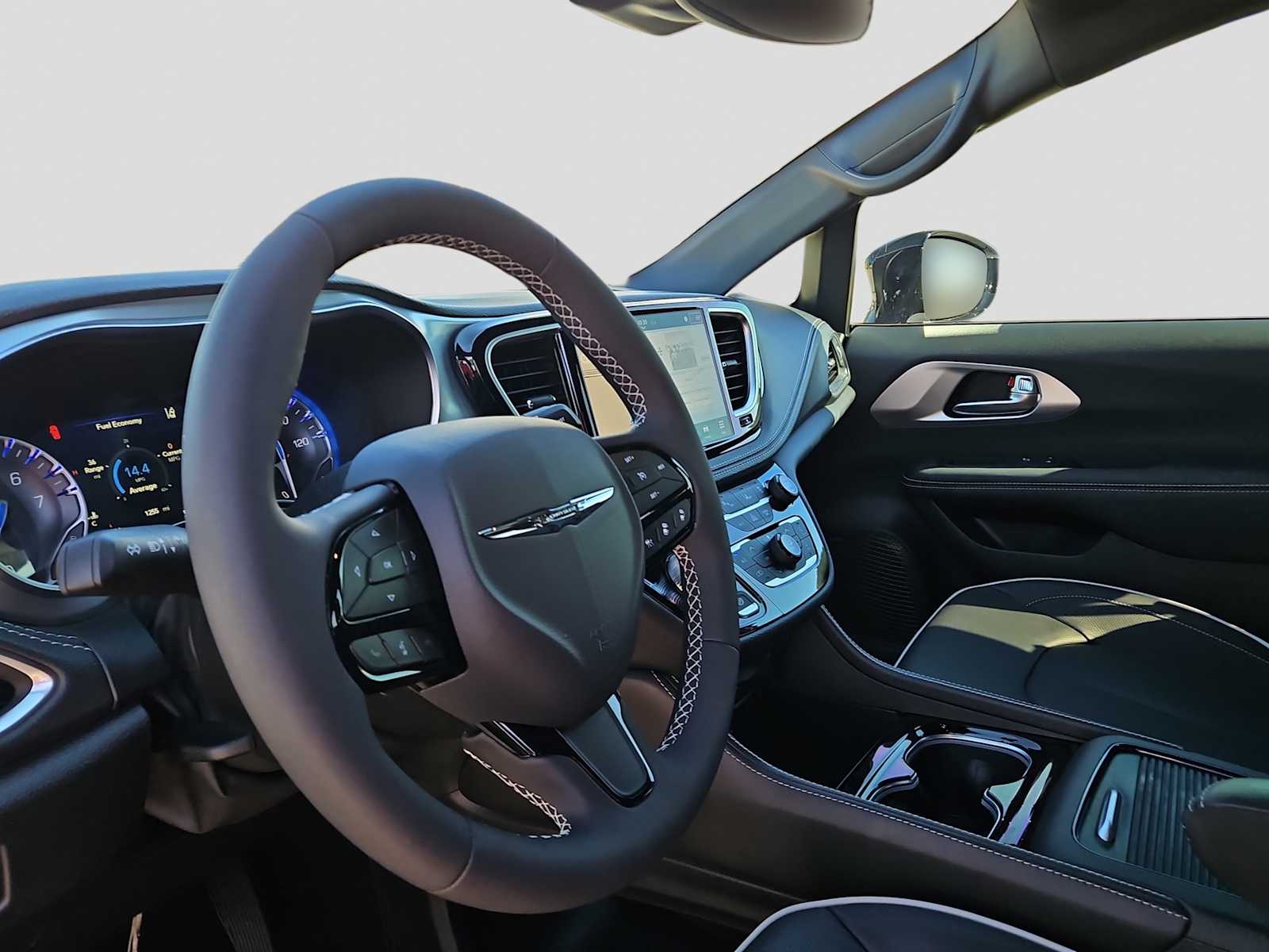 Thumbnail: 2026 Chrysler Pacifica - 10
