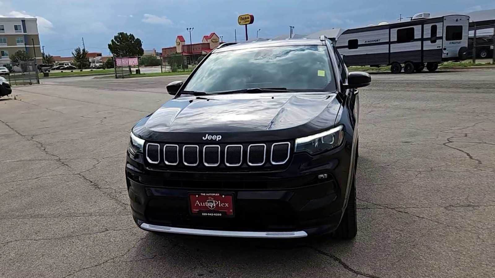Thumbnail: 2022 Jeep Compass - 3