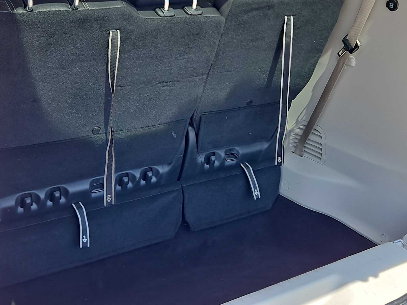 Thumbnail: 2022 Chrysler Pacifica - 23