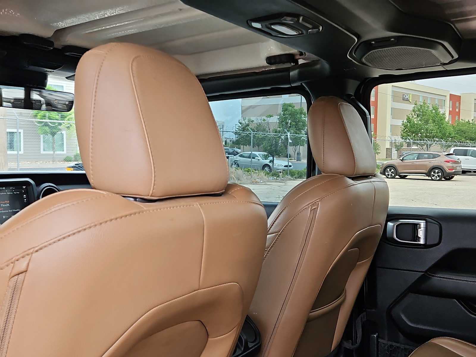 Thumbnail: 2020 Jeep Gladiator - 16