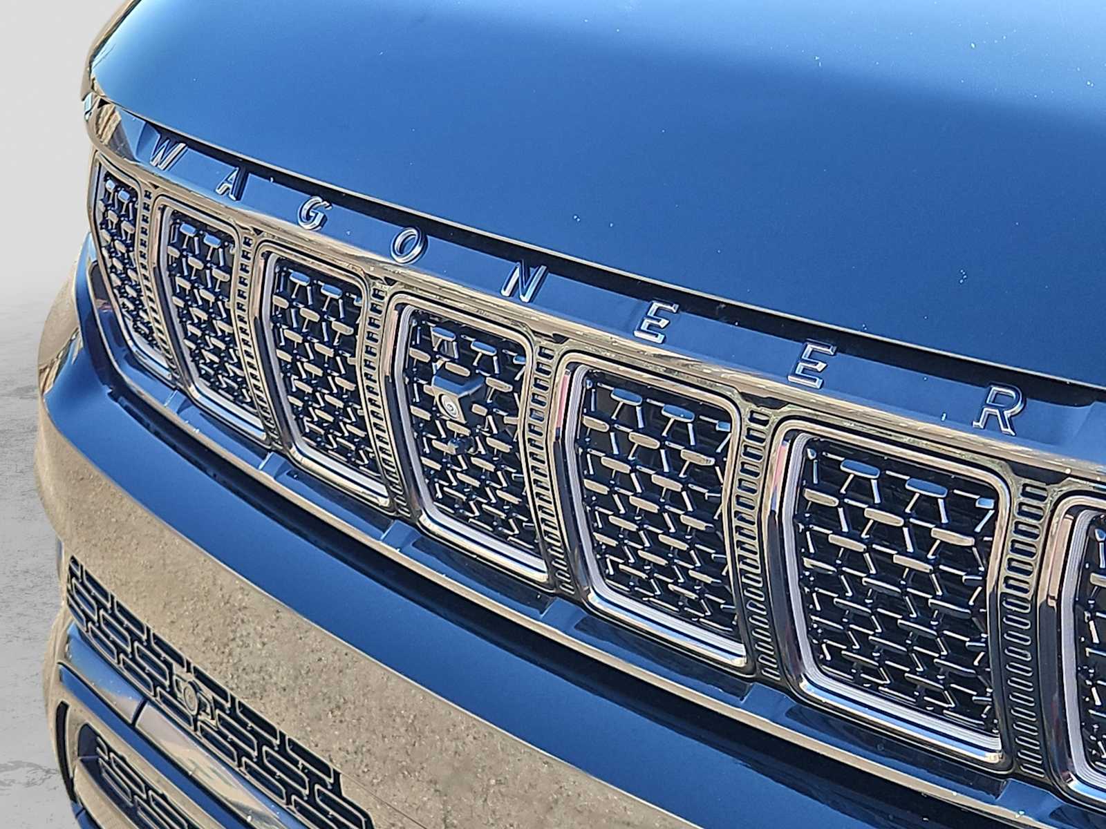 Thumbnail: 2022 Jeep Grand Wagoneer - 13