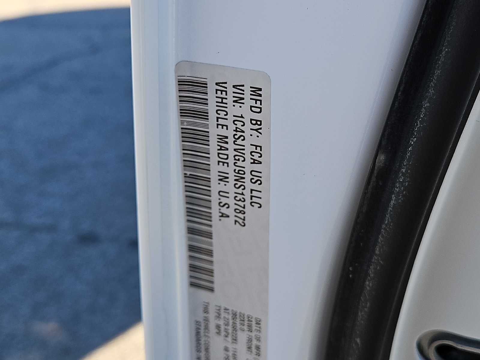 Thumbnail: 2022 Jeep Grand Wagoneer - 25