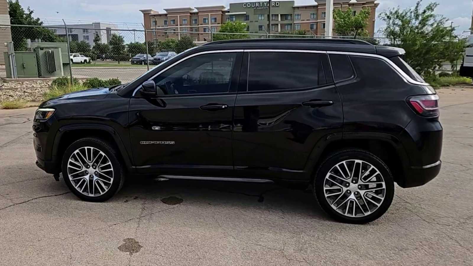 Thumbnail: 2022 Jeep Compass - 5