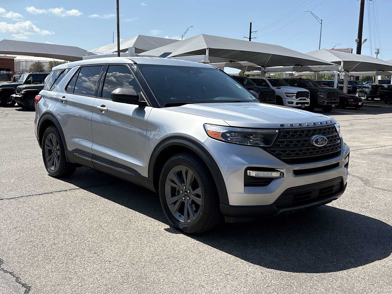 2021 Ford Explorer XLT photo 2