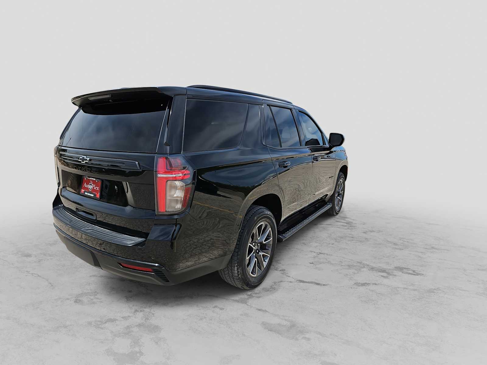 Thumbnail: 2023 Chevrolet Tahoe - 8