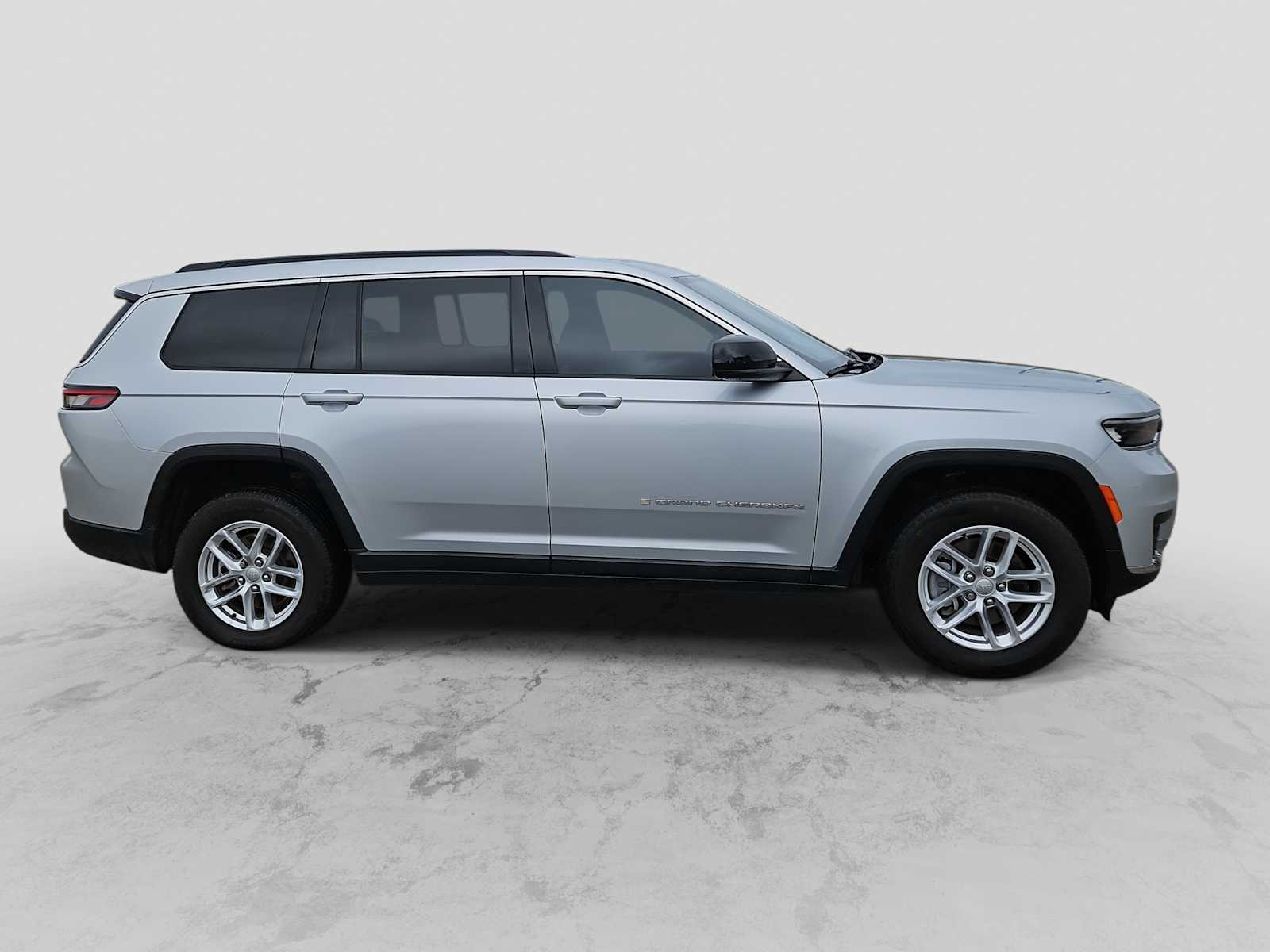 Thumbnail: 2025 Jeep Grand Cherokee L - 9