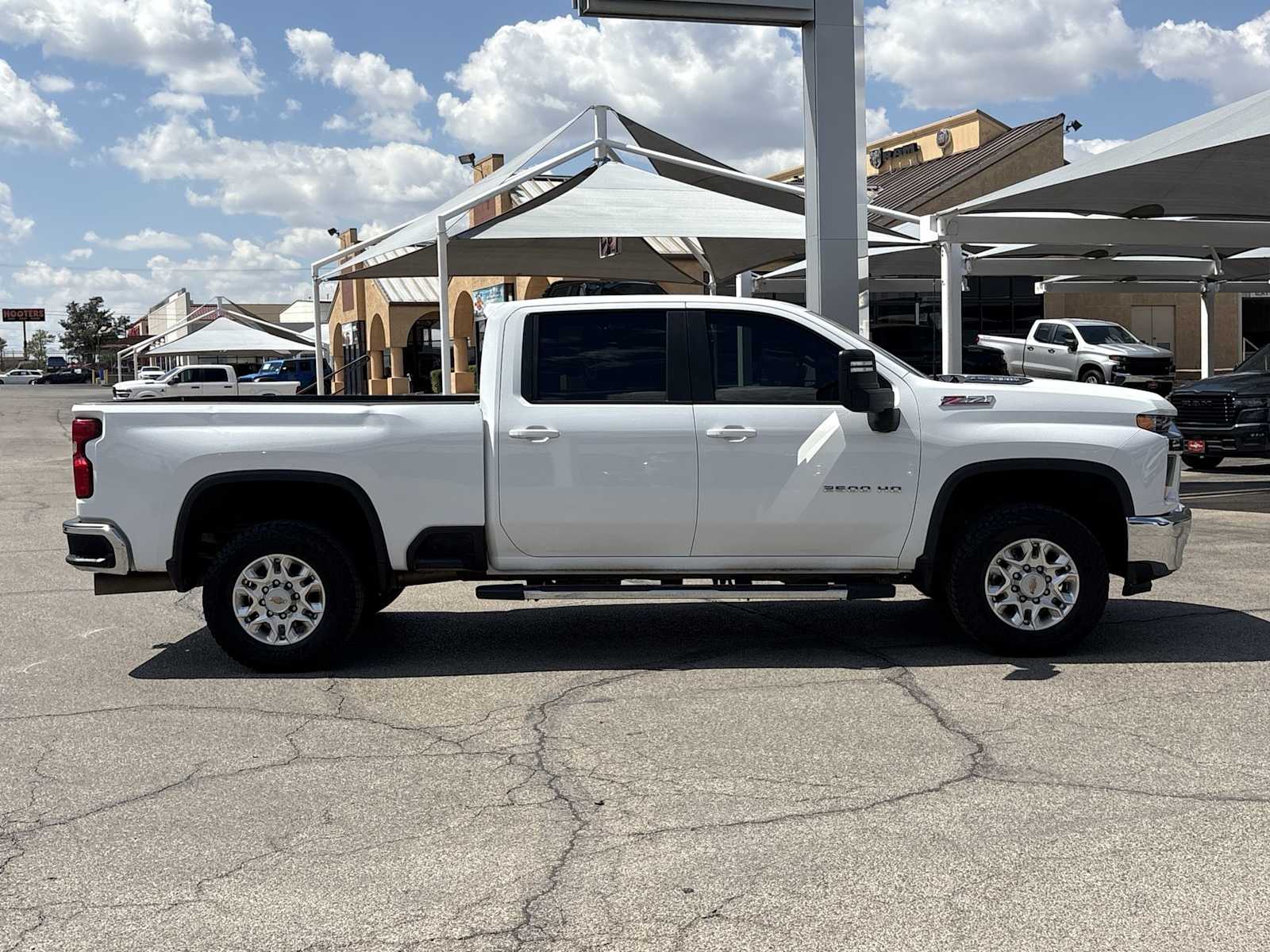 Thumbnail: 2023 Chevrolet Silverado 2500 - 9