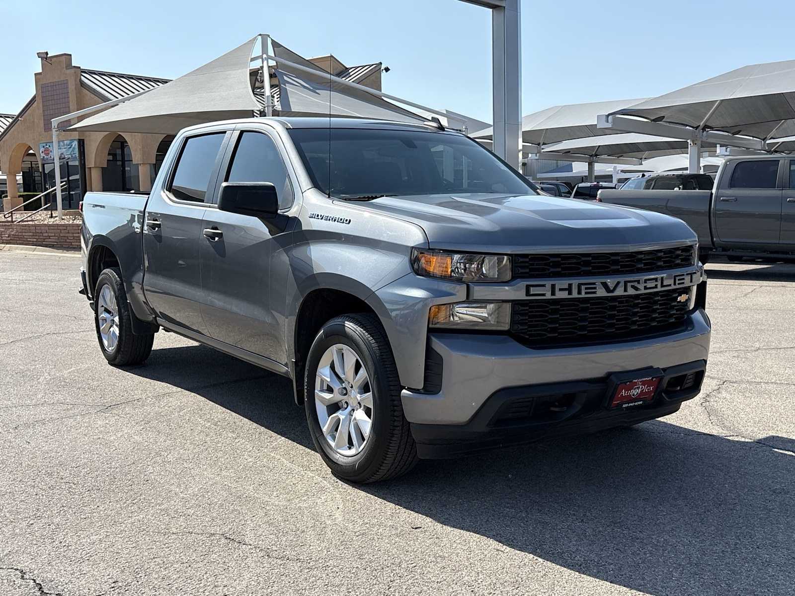 2020 Chevrolet Silverado 1500 Custom photo 2