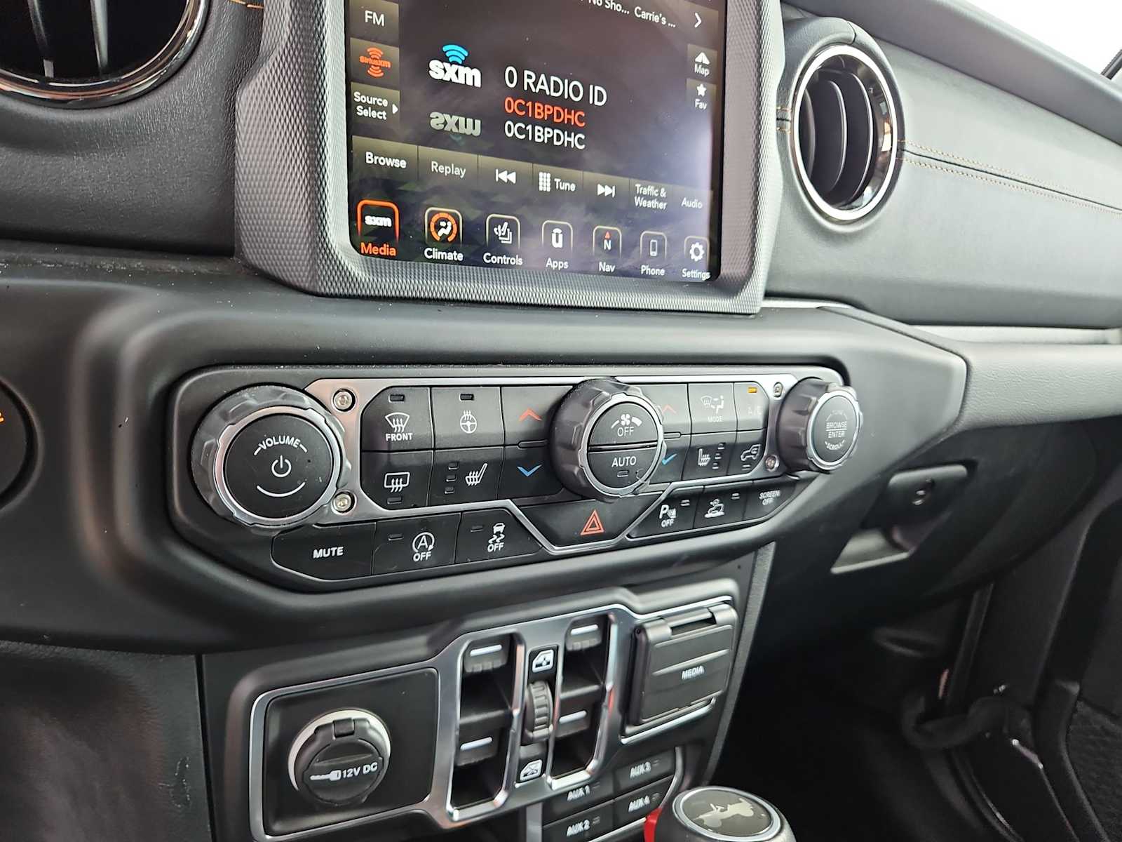 Thumbnail: 2021 Jeep Wrangler - 28