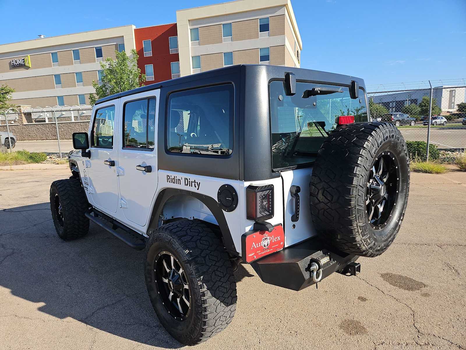 Thumbnail: 2017 Jeep Wrangler - 12