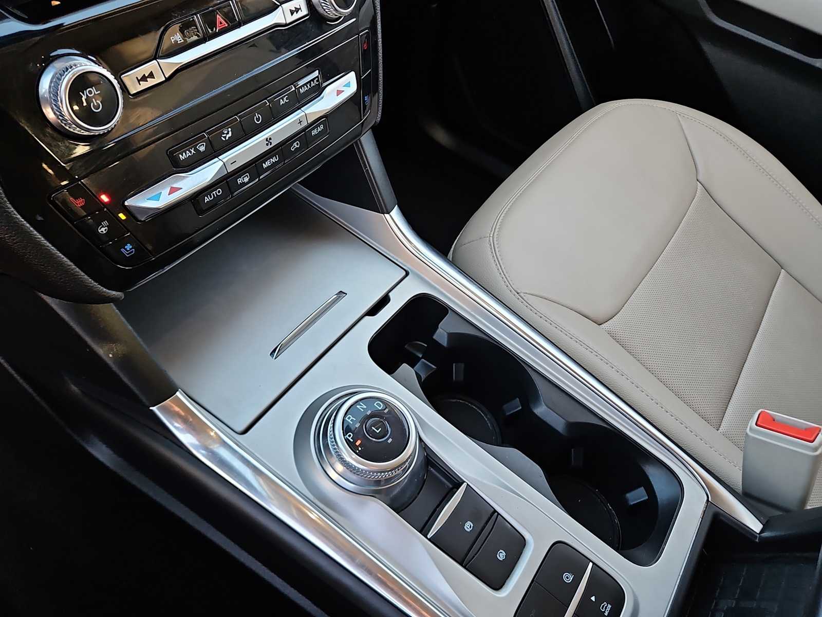 Thumbnail: 2024 Ford Explorer - 20