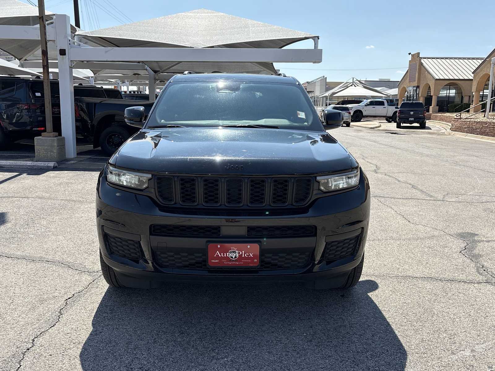 Thumbnail: 2024 Jeep Grand Cherokee L - 3