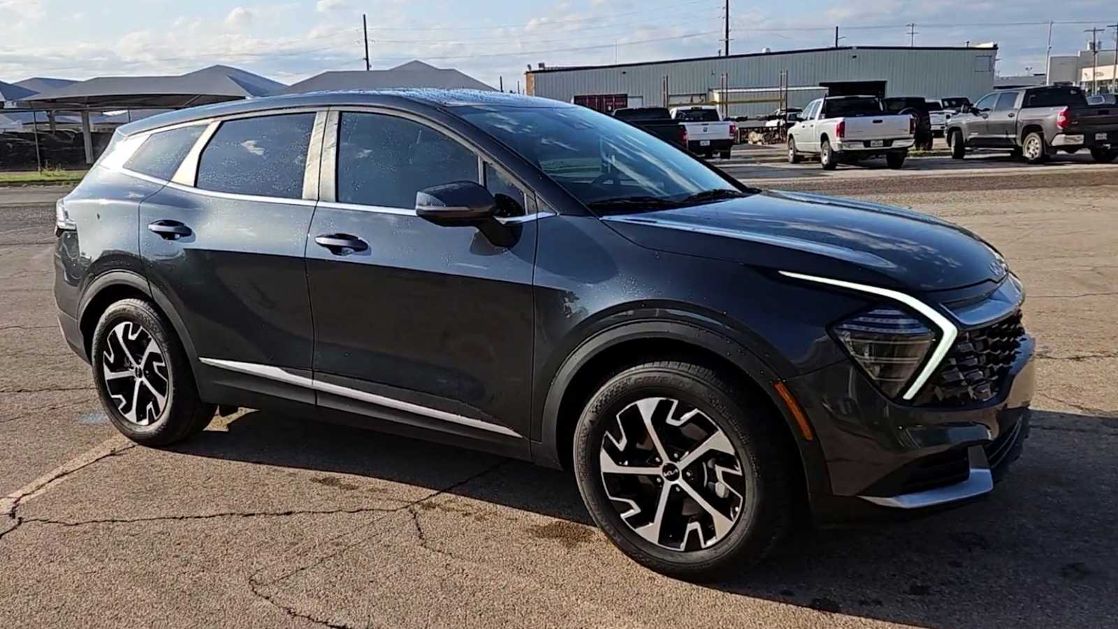 2025 Kia Sportage EX 9