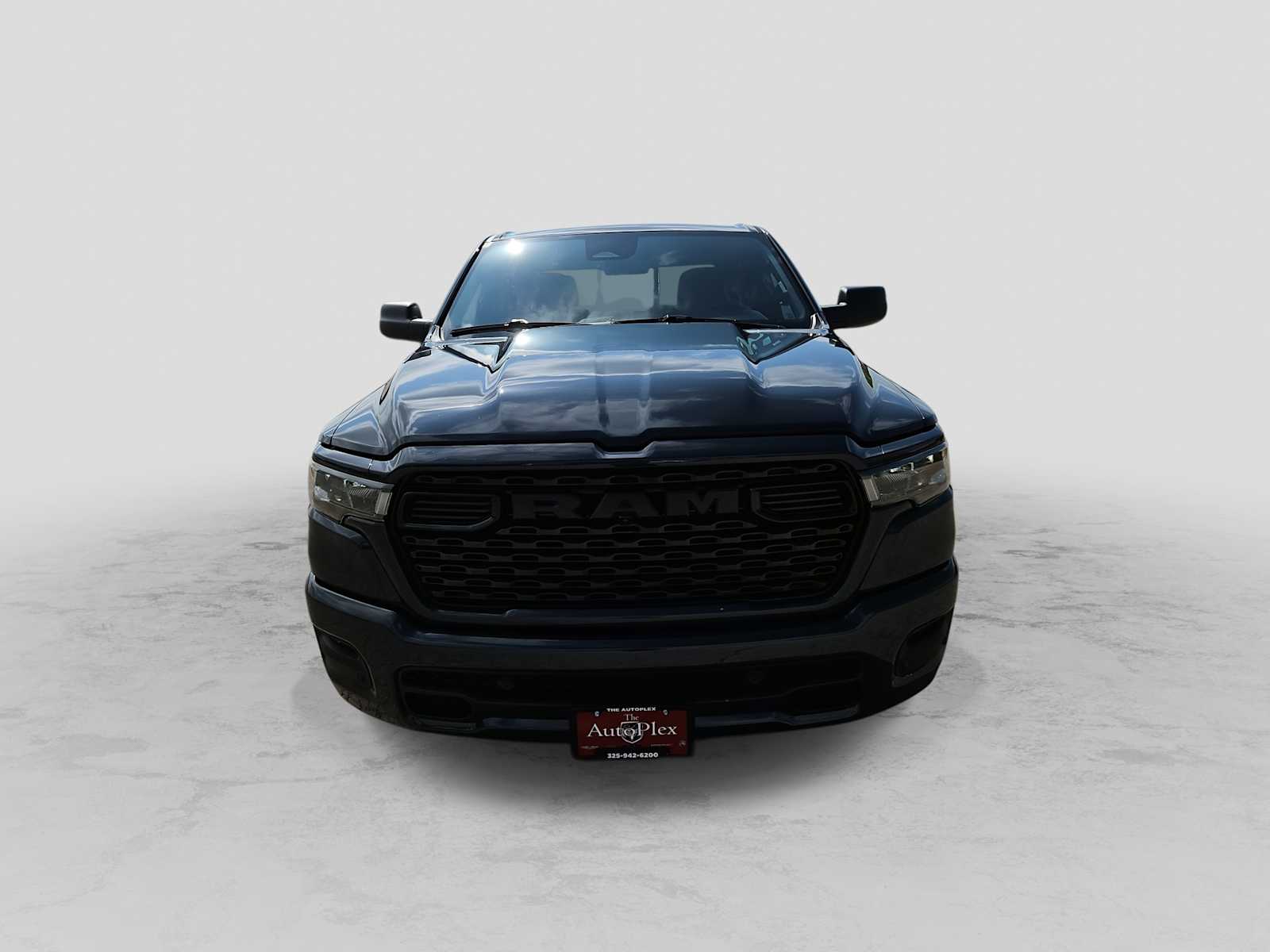 Thumbnail: 2026 RAM 1500 - 3