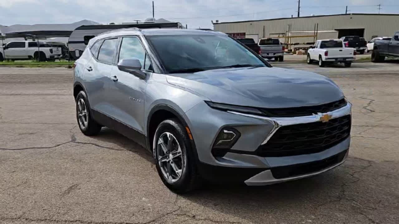 Thumbnail: 2023 Chevrolet Blazer - 2