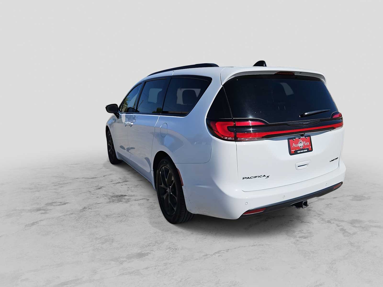 Thumbnail: 2026 Chrysler Pacifica - 6