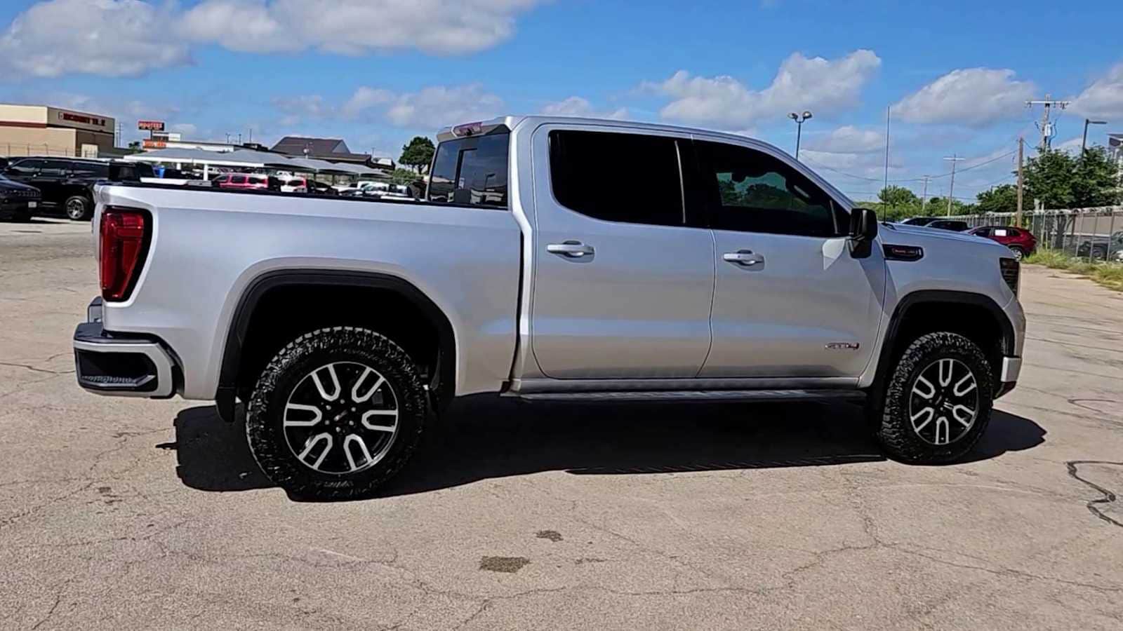 Thumbnail: 2022 GMC Sierra 1500 - 8