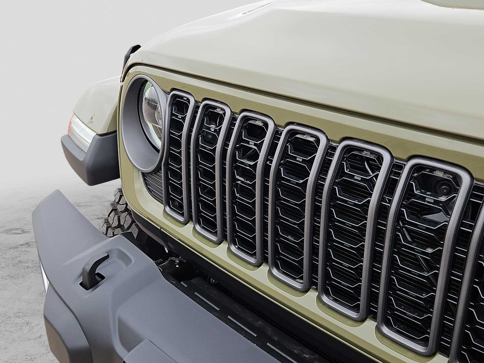 Thumbnail: 2026 Jeep Gladiator - 13