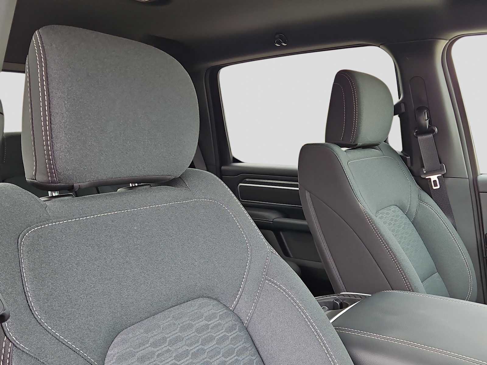 Thumbnail: 2026 RAM 1500 - 18