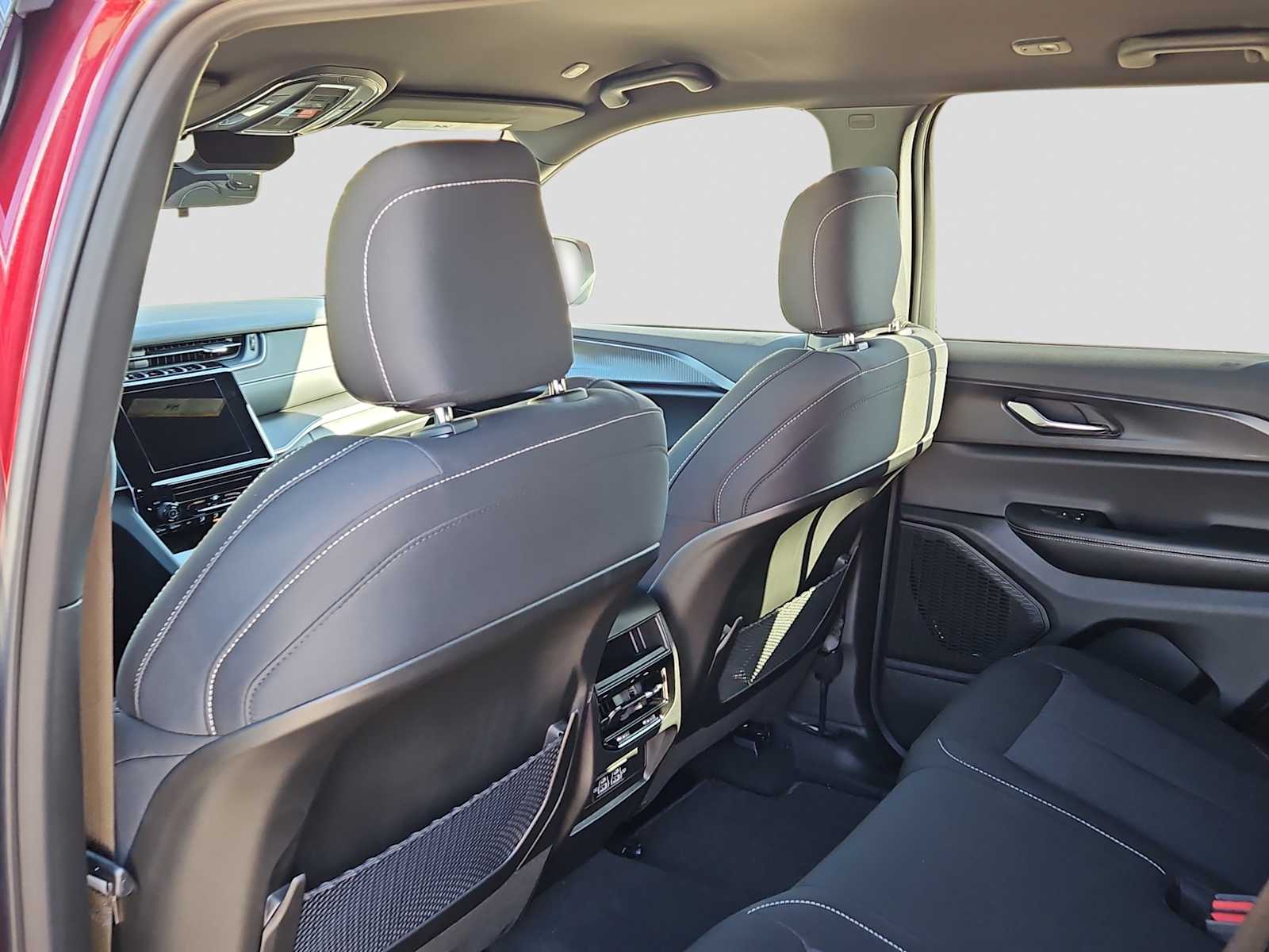 Thumbnail: 2025 Jeep Grand Cherokee - 18