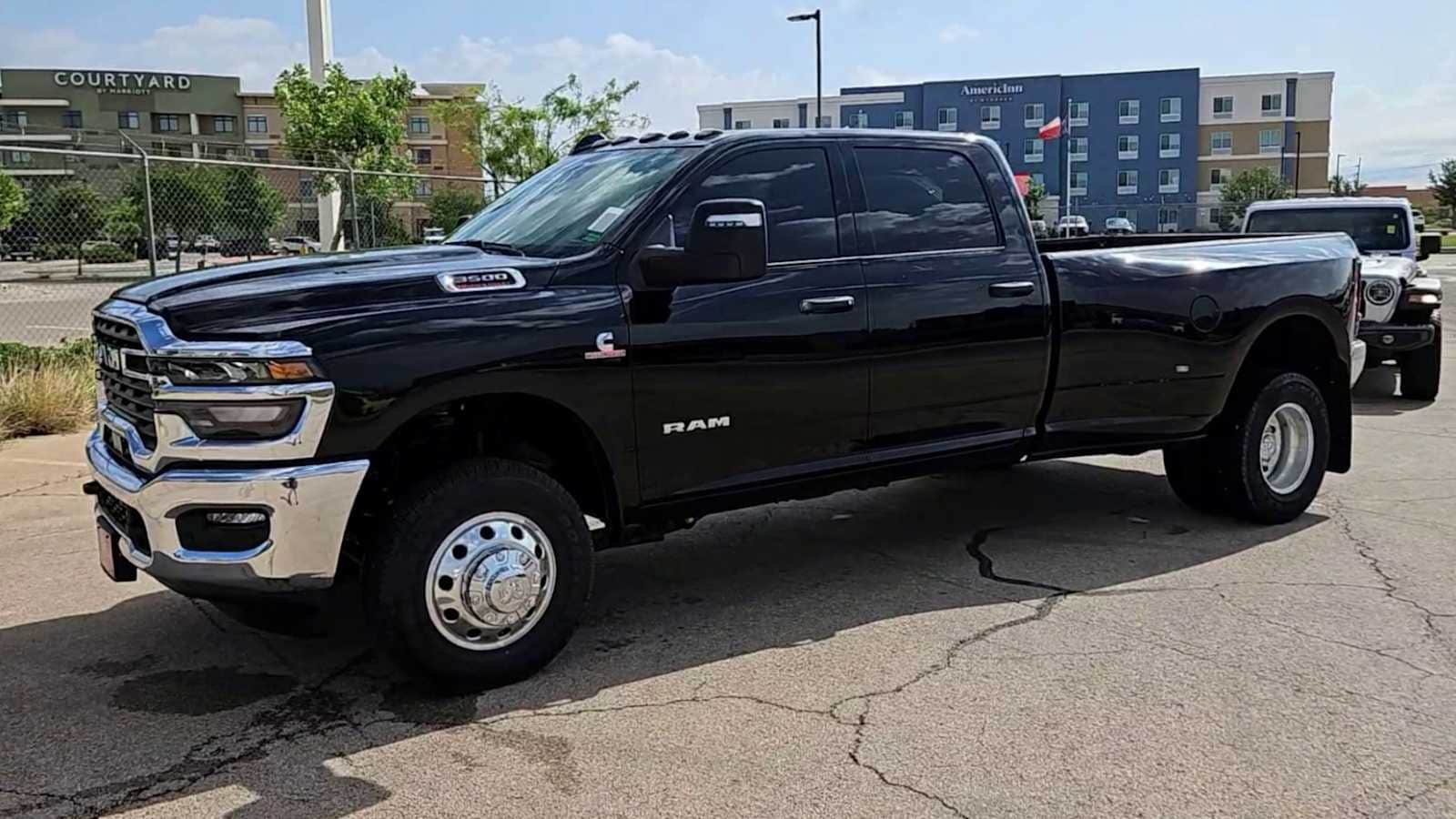 2025 RAM 3500 Big Horn 5